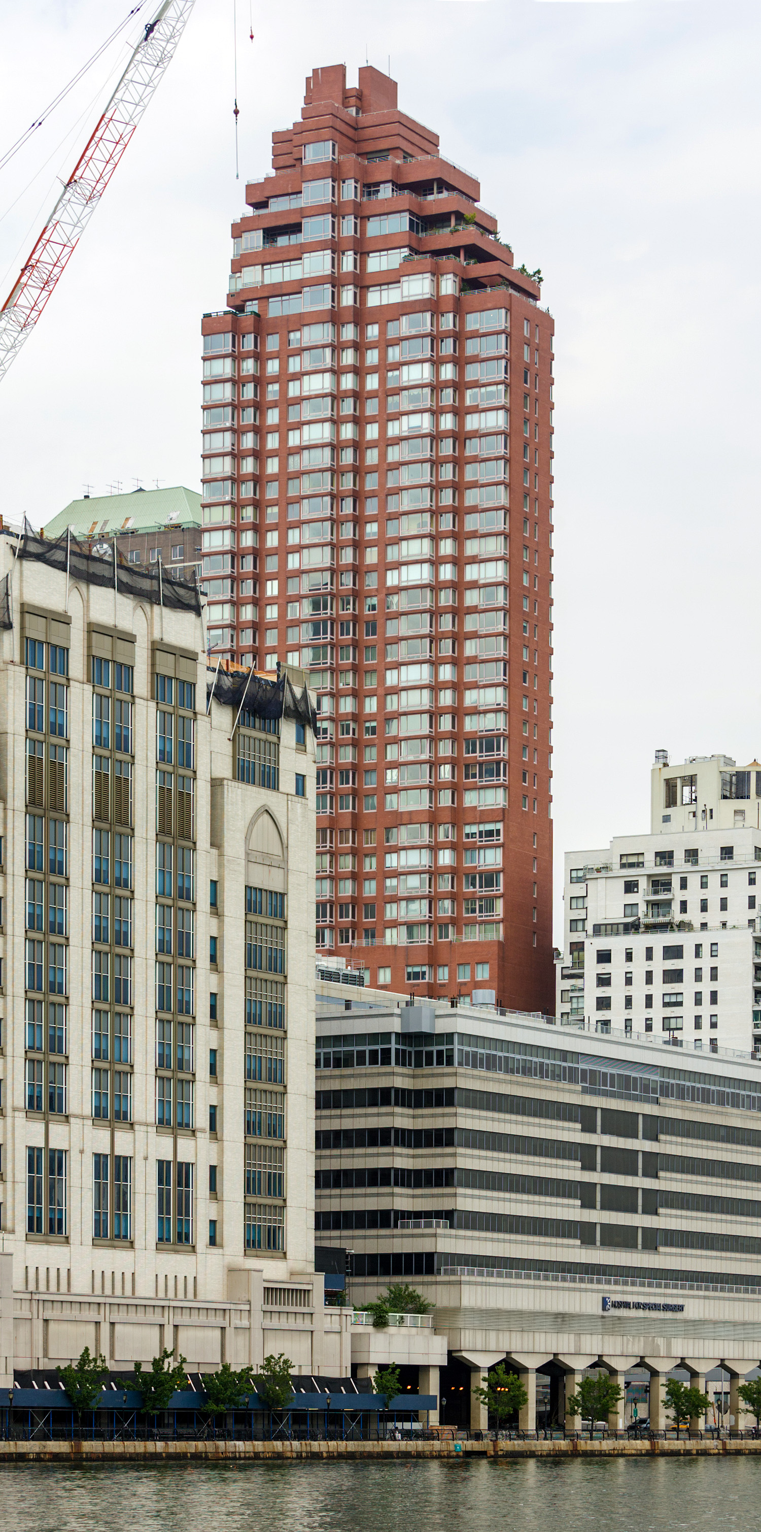 The Belaire, New York City - View from Circle Line Boat Tour. © Mathias Beinling